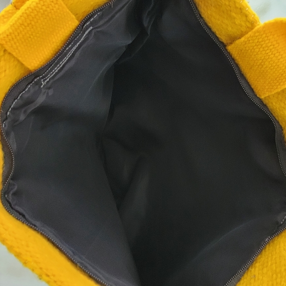 Embroidered wool bag - Picture 9 of 13